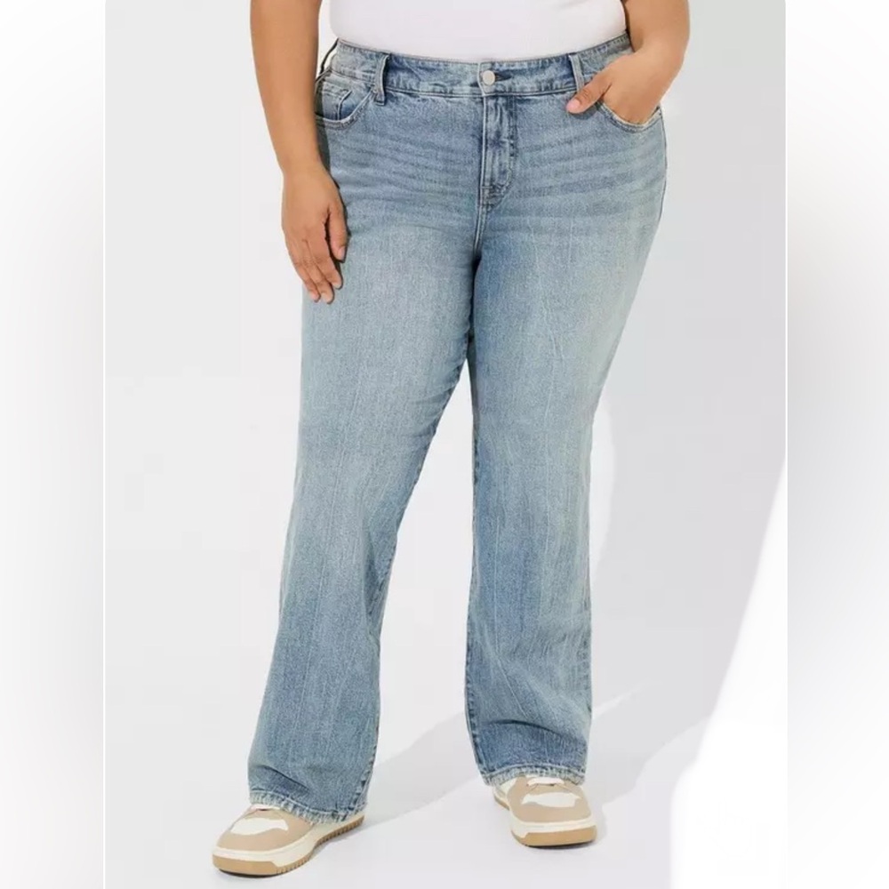 TORRID size 18S 18 Short Perfect Slim Boot Classic Denim Mid Rise Jean NWT